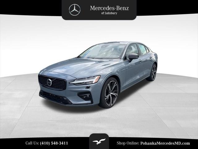 2024 Volvo S60 B5 Core Dark Theme 2024 Volvo S60 B5 Core Dark Theme