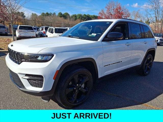 2023 Jeep Grand Cherokee Altitude X 4x4 2023 Jeep Grand Cherokee Altitude X 4x4