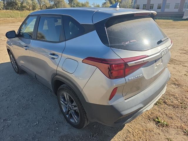2022 Kia Seltos LX 2022 Kia Seltos LX