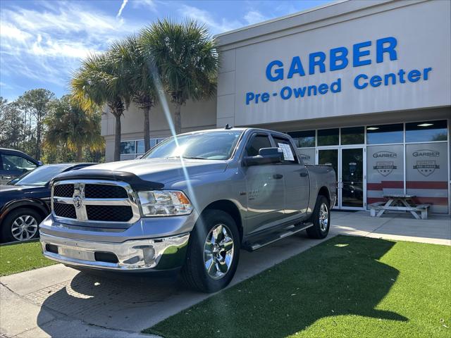 2021 RAM 1500 Classic Tradesman Crew Cab 4x4 57 Box 2021 RAM 1500 Classic Tradesman Crew Cab 4x4 57 Box