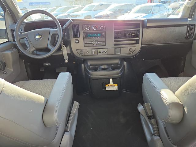 2025 Chevrolet Express Passenger RWD 3500 Extended Wheelbase LS