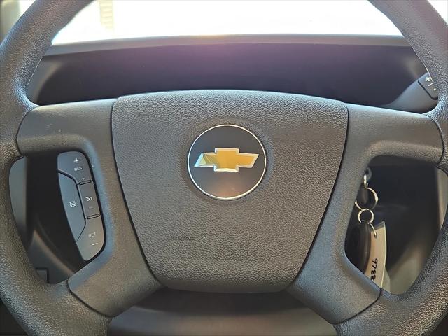 2025 Chevrolet Express Passenger RWD 3500 Extended Wheelbase LS