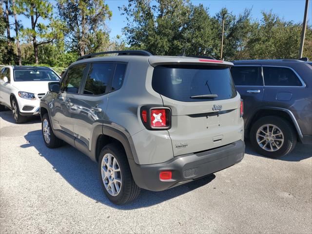 2022 Jeep Renegade Latitude 4x4 2022 Jeep Renegade Latitude 4x4