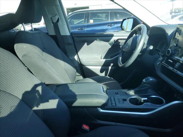 2020 Toyota Highlander LE 2020 Toyota Highlander LE