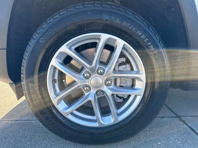 2025 Jeep Grand Cherokee L Laredo X 4x2 2025 Jeep Grand Cherokee L Laredo X 4x2