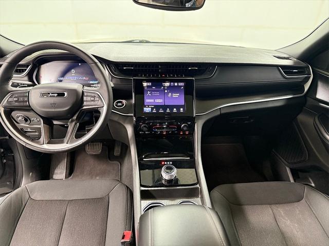 2024 Jeep Grand Cherokee L Laredo X 4x2 2024 Jeep Grand Cherokee L Laredo X 4x2