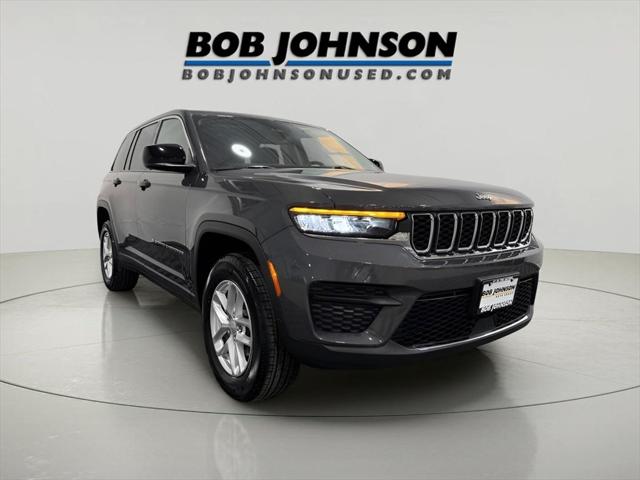 2023 Jeep Grand Cherokee Laredo 4x4