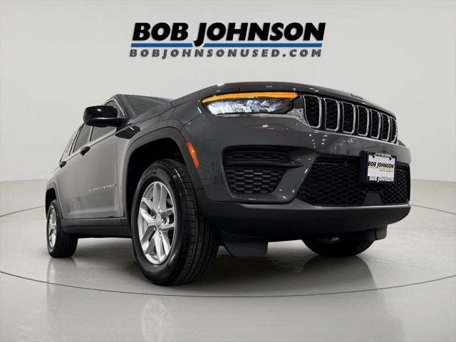 2023 Jeep Grand Cherokee Laredo 4x4