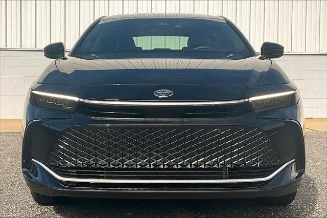 2025 Toyota Crown Platinum