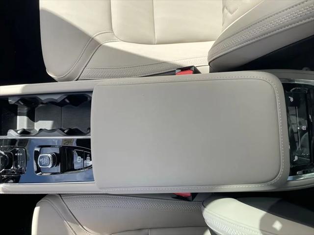 2026 Volvo XC90 Plug-In Hybrid Plus, T8 AWD, Electric/Gasoline, Bright, 7 Seats