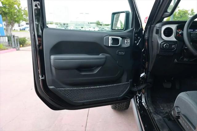 2026 Jeep Wrangler 4-Door Willys 4x4