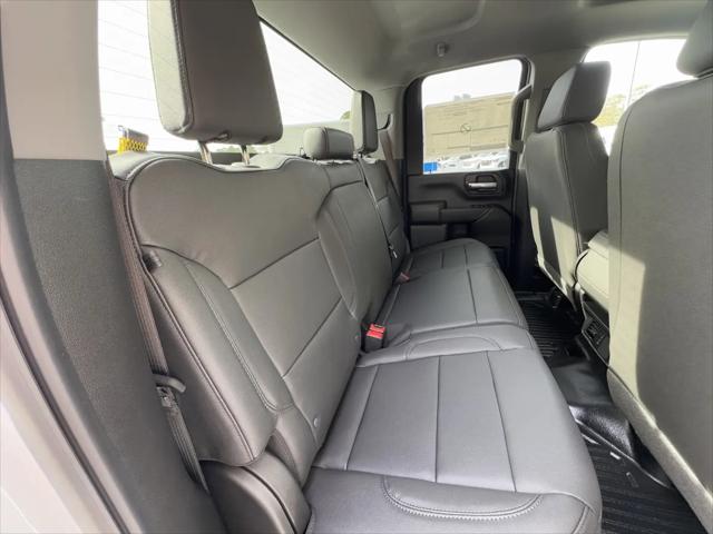2026 GMC Sierra 2500HD Double Cab, Standard Bed, Pro, RWD