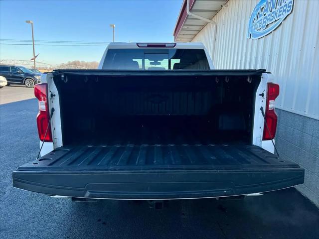 2022 Chevrolet Silverado 1500 4WD Crew Cab Short Bed RST