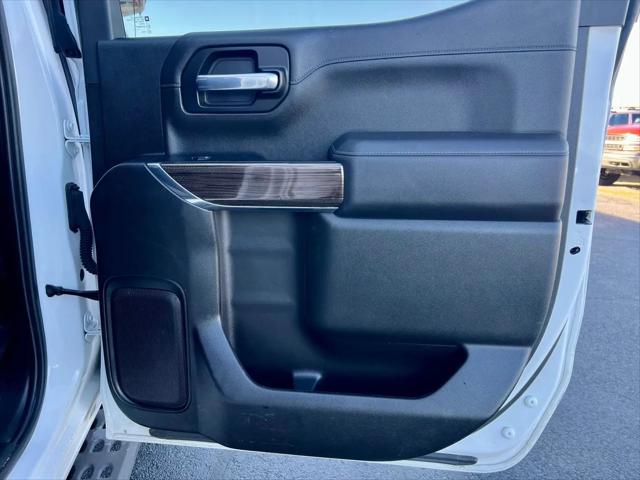 2022 Chevrolet Silverado 1500 4WD Crew Cab Short Bed RST