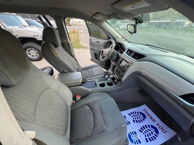 2017 Chevrolet Traverse LS