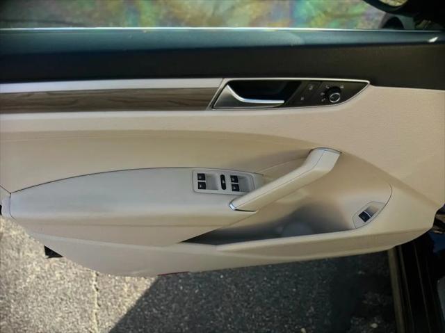 2016 Volkswagen Passat 1.8T SEL