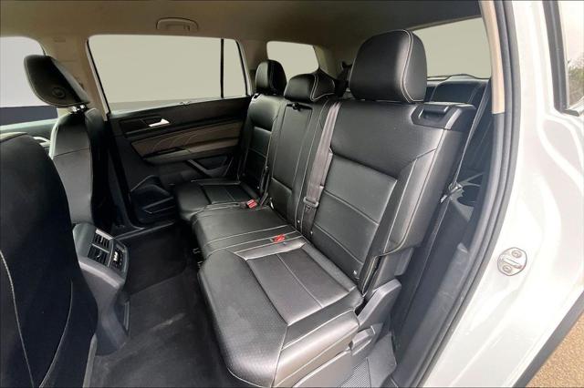 2022 Volkswagen Atlas 3.6L V6 SE w/Technology