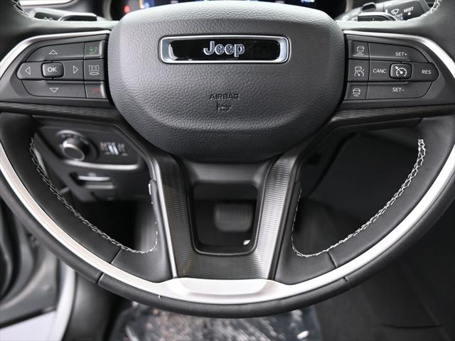 2024 Jeep Grand Cherokee L Laredo 4x2