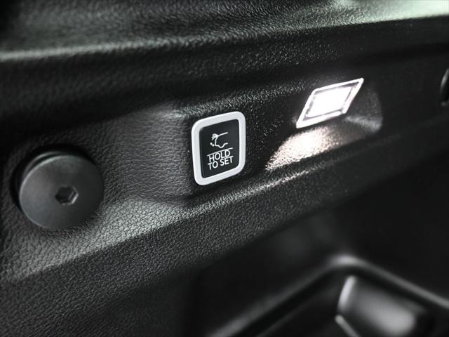 2024 Jeep Grand Cherokee L Laredo 4x2