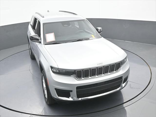 2024 Jeep Grand Cherokee L Laredo 4x2