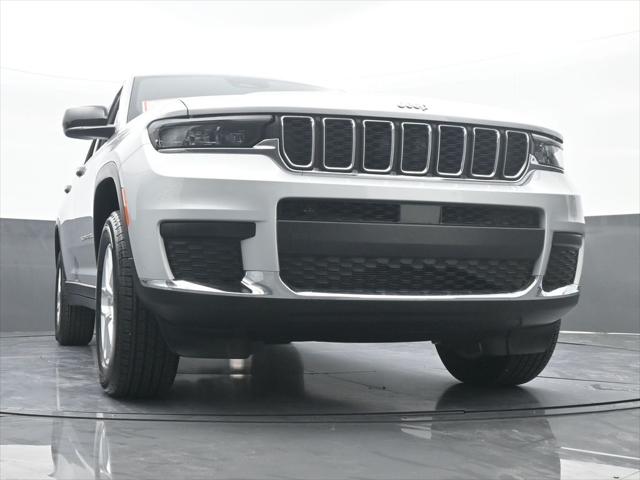 2024 Jeep Grand Cherokee L Laredo 4x2