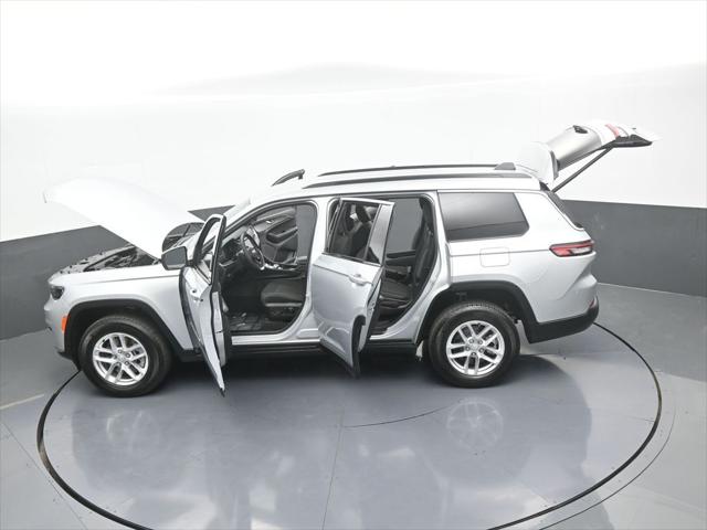 2024 Jeep Grand Cherokee L Laredo 4x2