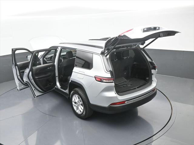 2024 Jeep Grand Cherokee L Laredo 4x2