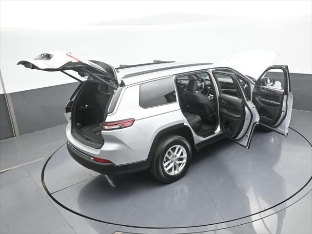 2024 Jeep Grand Cherokee L Laredo 4x2