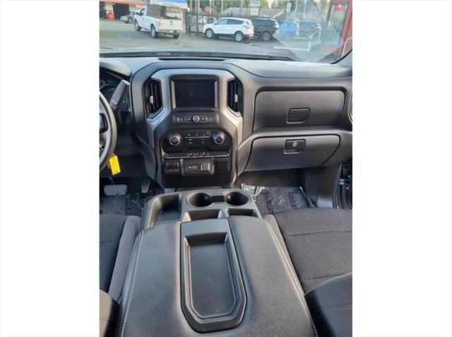 2021 Chevrolet Silverado 1500 4WD Crew Cab Standard Bed Custom