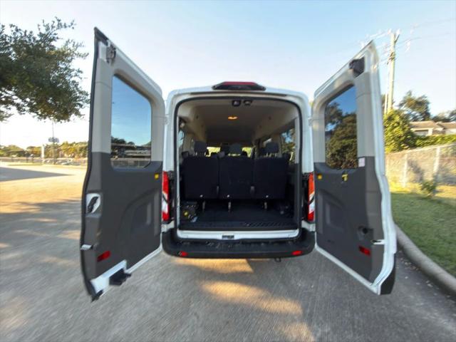 2020 Ford Transit Passenger Wagon XLT