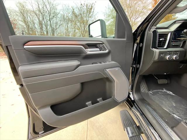 2026 GMC Sierra 2500HD Crew Cab, Standard Bed, Denali, 4WD