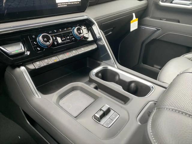 2026 GMC Sierra 2500HD Crew Cab, Standard Bed, Denali, 4WD