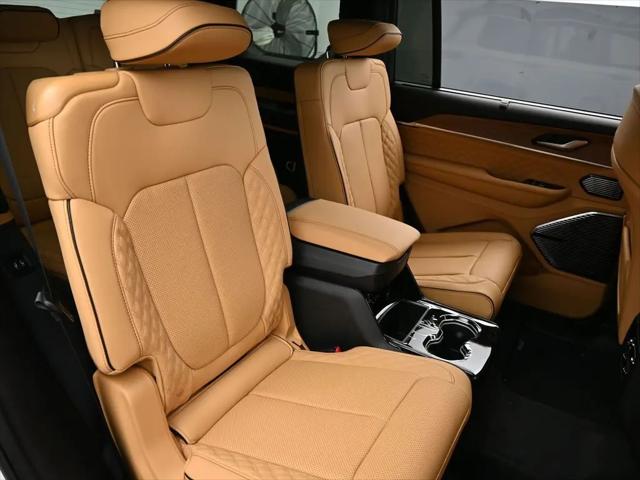 2025 Jeep Grand Cherokee L Summit Reserve 4x4