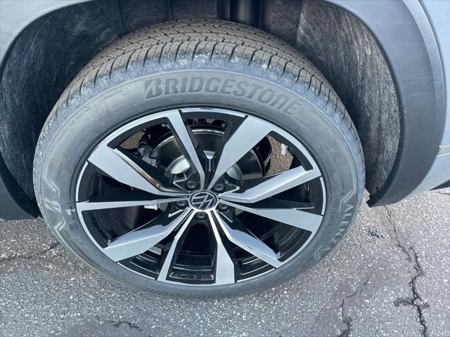 2026 Volkswagen Atlas Cross Sport SEL Premium R-Line