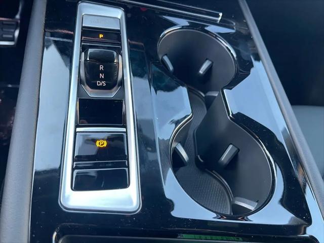 2026 Volkswagen Atlas Cross Sport SEL Premium R-Line