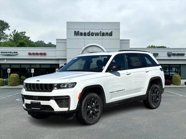 2026 Jeep Grand Cherokee Altitude 4x4 for sale in Carmel, NY