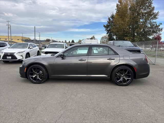 2023 Chrysler 300 300S 2023 Chrysler 300 300S