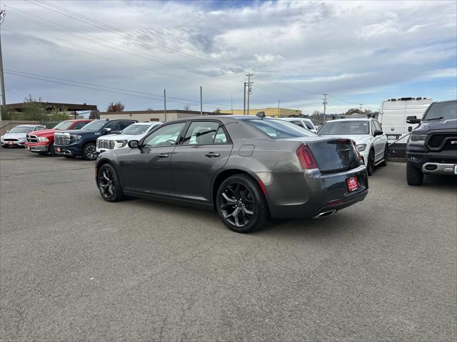 2023 Chrysler 300 300S 2023 Chrysler 300 300S