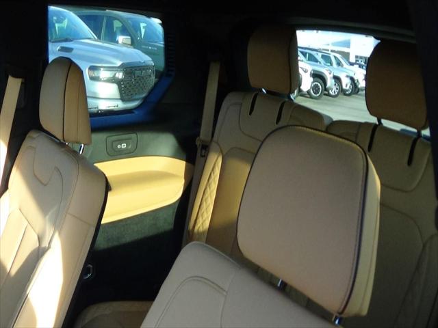 2024 Jeep Grand Cherokee L Summit Reserve 4x4