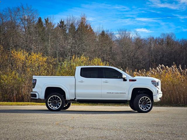 2023 GMC Sierra 1500 4WD Crew Cab Short Box AT4 2023 GMC Sierra 1500 4WD Crew Cab Short Box AT4
