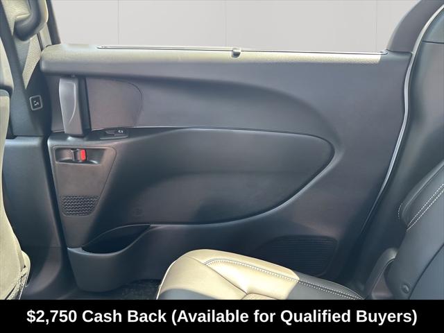 2026 Chrysler Voyager LX