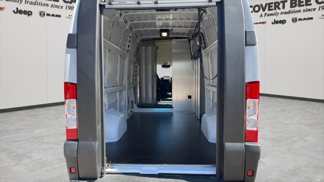 2025 Ram ProMaster Step Van Super High Roof 159" WB EXT