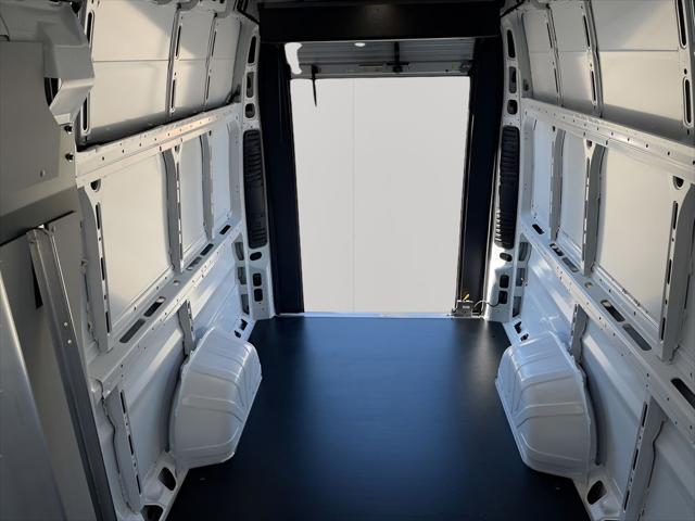 2025 Ram ProMaster Step Van Super High Roof 159" WB EXT