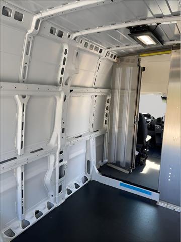 2025 Ram ProMaster Step Van Super High Roof 159" WB EXT