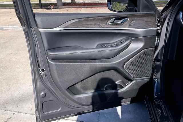 2025 Jeep Grand Cherokee L Limited 4x4