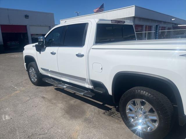 2024 Chevrolet Silverado 2500HD 4WD Crew Cab Standard Bed High Country