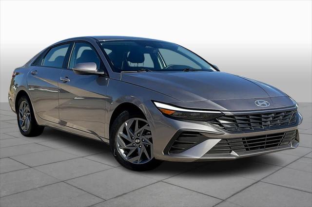 2024 Hyundai Elantra SEL 2024 Hyundai Elantra SEL