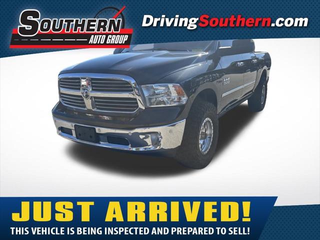 2017 RAM 1500 Big Horn Crew Cab 4x4 57 Box 2017 RAM 1500 Big Horn Crew Cab 4x4 57 Box