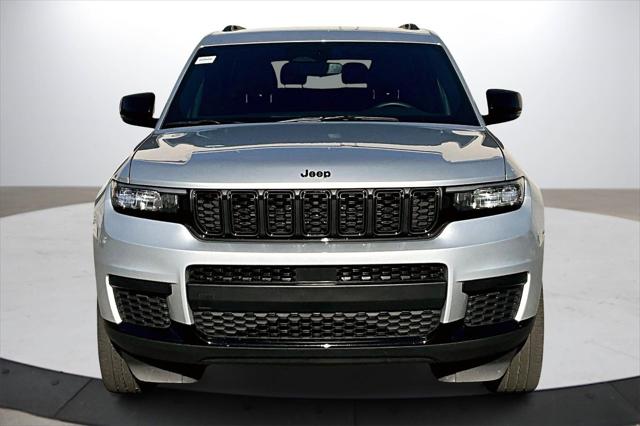 2023 Jeep Grand Cherokee L Altitude 4x4 2023 Jeep Grand Cherokee L Altitude 4x4
