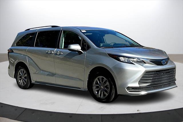 2022 Toyota Sienna LE 2022 Toyota Sienna LE